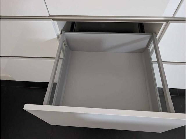 Keuken met apparatuur - afbeelding 36 van  56