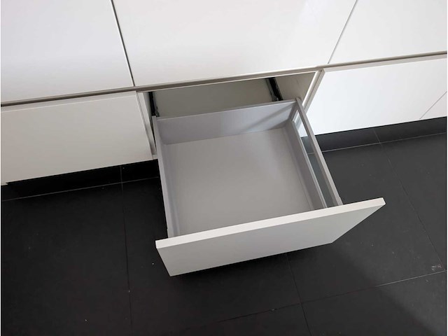 Keuken met apparatuur - afbeelding 39 van  56