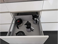 Keuken met apparatuur - afbeelding 51 van  56