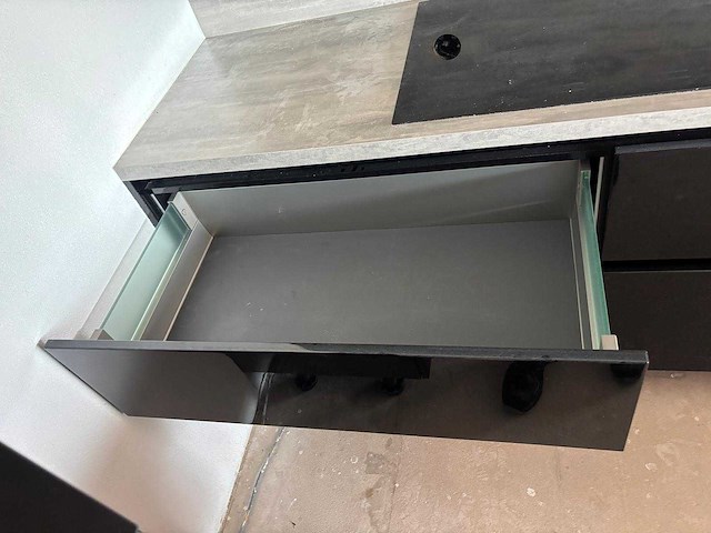Keuken met apparatuur - afbeelding 9 van  30