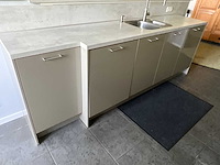 Keuken met apparatuur - afbeelding 3 van  39