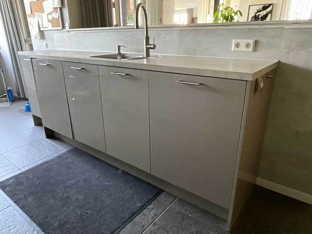 Keuken met apparatuur - afbeelding 37 van  39