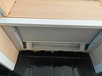 Keuken met apparatuur - afbeelding 4 van  26