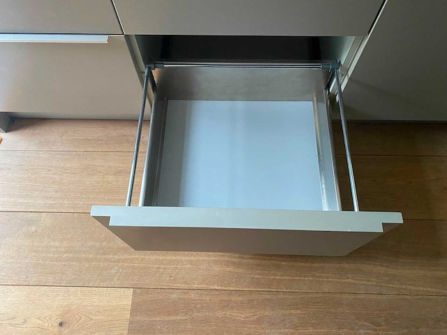 Keuken met apparatuur - afbeelding 5 van  49