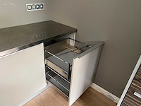 Keuken met apparatuur - afbeelding 11 van  49