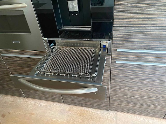Keuken met apparatuur - afbeelding 32 van  49