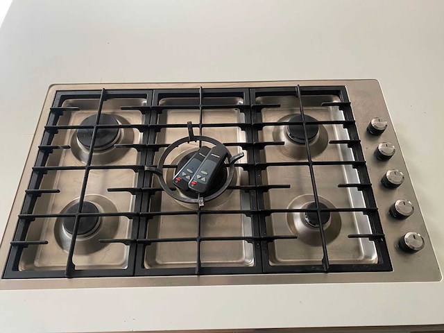Keuken met apparatuur - afbeelding 23 van  49