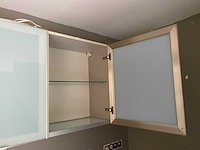Keuken met apparatuur - afbeelding 40 van  49