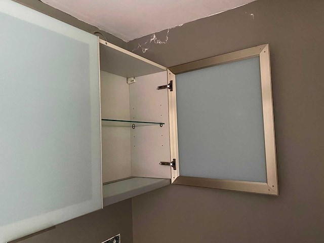 Keuken met apparatuur - afbeelding 41 van  49