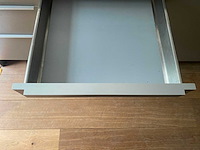Keuken met apparatuur - afbeelding 45 van  49