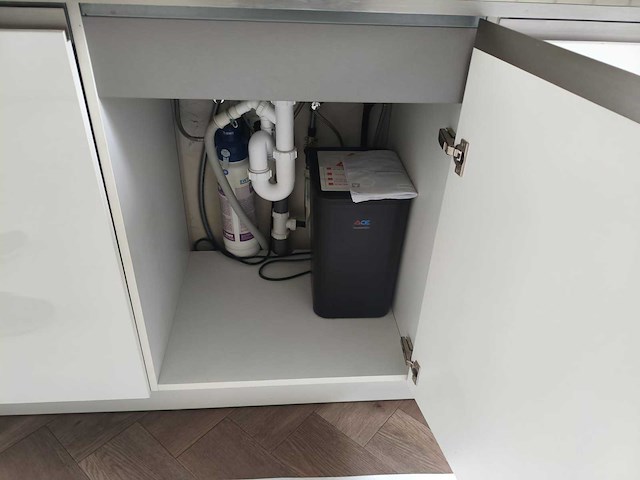 Keuken met apparatuur - afbeelding 22 van  24