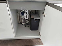 Keuken met apparatuur - afbeelding 22 van  24