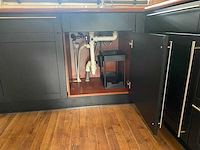 Keuken met apparatuur - afbeelding 22 van  29