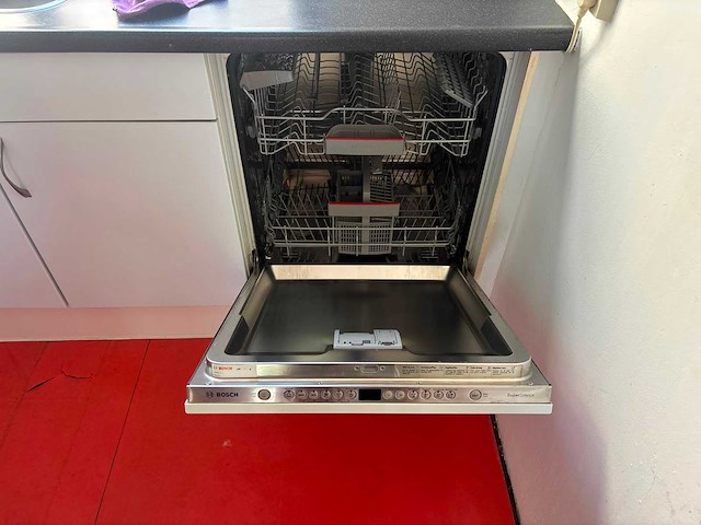 Keuken met apparatuur - afbeelding 13 van  22