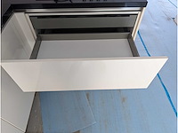 Keuken met apparatuur - afbeelding 7 van  25