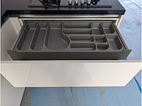 Keuken met apparatuur - afbeelding 9 van  25