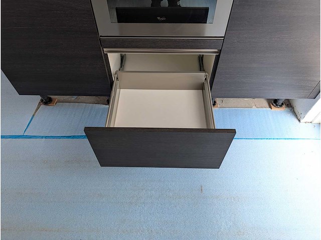 Keuken met apparatuur - afbeelding 14 van  25
