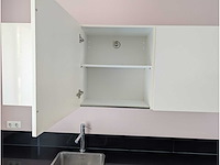 Keuken met apparatuur - afbeelding 25 van  25