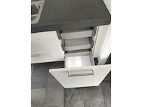 Keuken met apparatuur - afbeelding 3 van  23