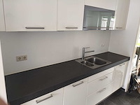 Keuken met apparatuur - afbeelding 17 van  23