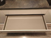Keuken met apparatuur - afbeelding 4 van  17