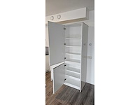 Keuken met apparatuur - afbeelding 14 van  17