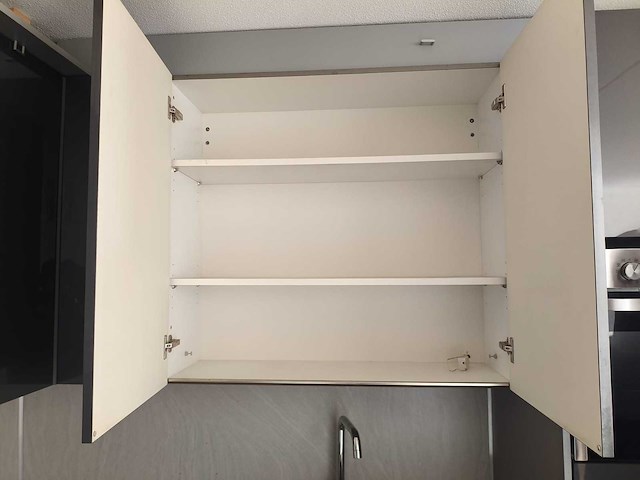Keuken met apparatuur - afbeelding 10 van  26