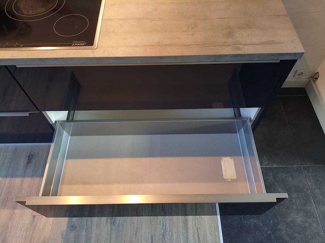 Keuken met apparatuur - afbeelding 6 van  22