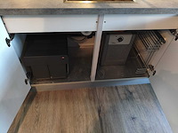 Keuken met apparatuur - afbeelding 10 van  22
