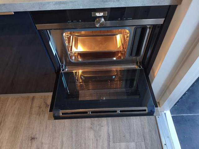 Keuken met apparatuur - afbeelding 11 van  22