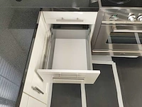 Keuken met apparatuur - afbeelding 3 van  28