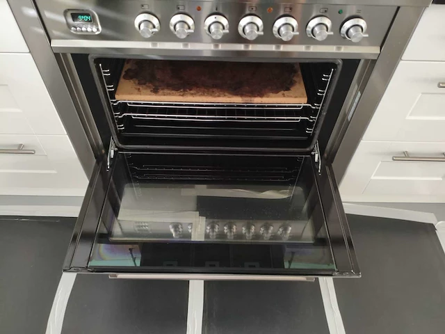 Keuken met apparatuur - afbeelding 7 van  28