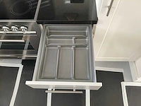Keuken met apparatuur - afbeelding 14 van  28
