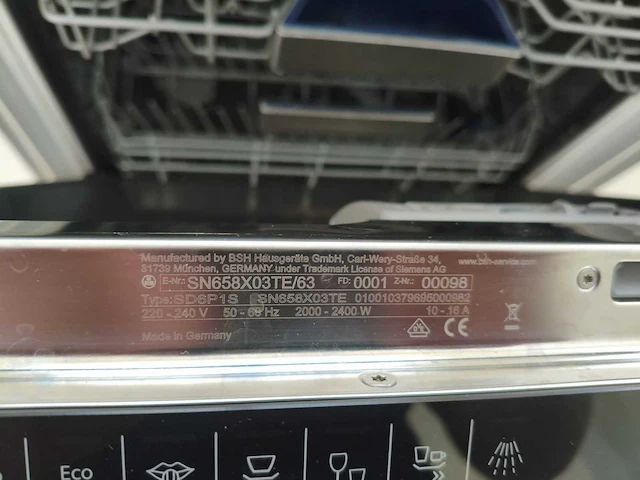 Keuken met apparatuur - afbeelding 23 van  28