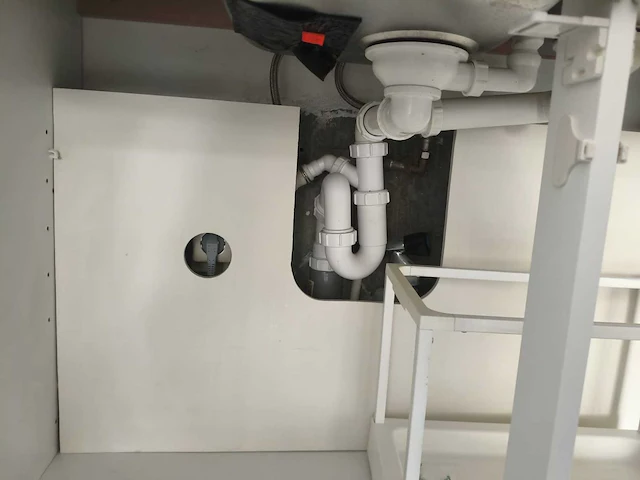 Keuken met apparatuur - afbeelding 26 van  28