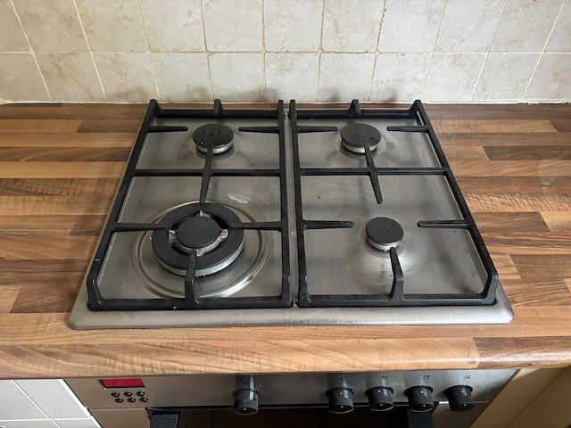 Keuken met apparatuur - afbeelding 6 van  29