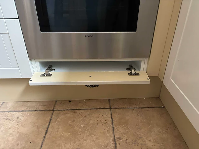Keuken met apparatuur - afbeelding 9 van  29