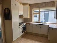 Keuken met apparatuur