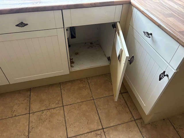 Keuken met apparatuur - afbeelding 16 van  29