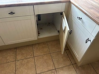 Keuken met apparatuur - afbeelding 16 van  29