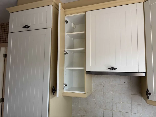Keuken met apparatuur - afbeelding 26 van  29