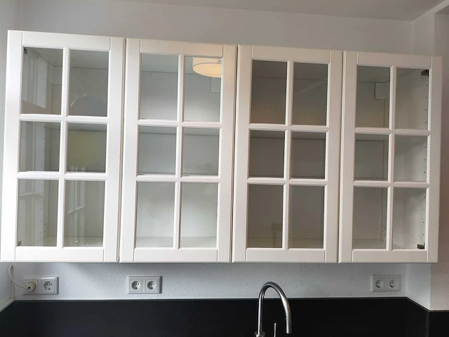 Keuken met apparatuur - afbeelding 6 van  26