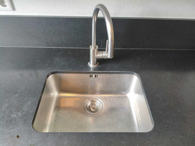 Keuken met apparatuur - afbeelding 9 van  26