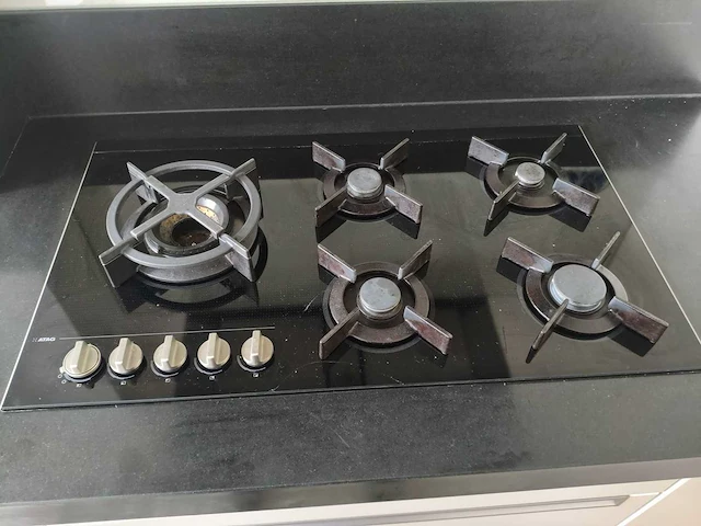 Keuken met apparatuur - afbeelding 10 van  26