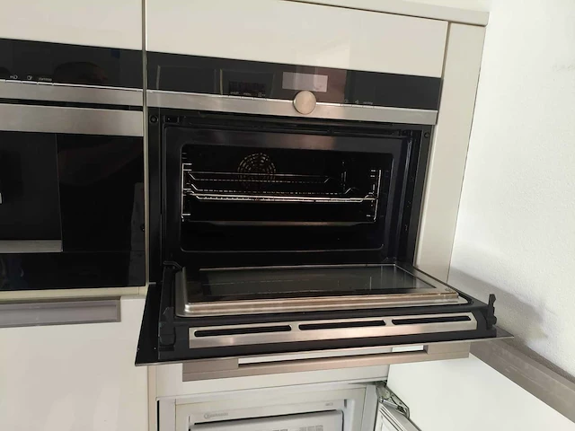 Keuken met apparatuur - afbeelding 15 van  26