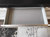 Keuken met apparatuur - afbeelding 24 van  26
