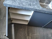 Keuken met apparatuur - afbeelding 6 van  21