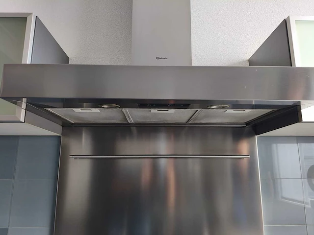 Keuken met apparatuur - afbeelding 17 van  21