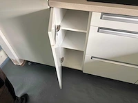 Keuken met apparatuur - afbeelding 8 van  24