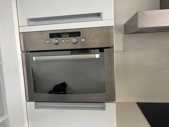 Keuken met apparatuur - afbeelding 18 van  24
